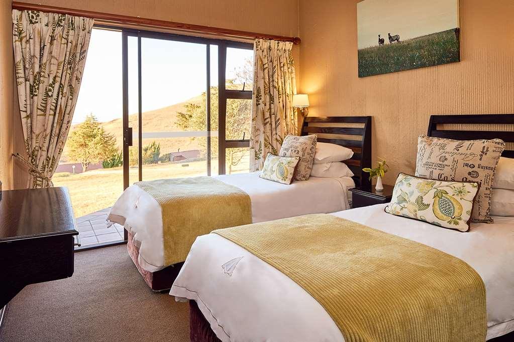 First Group Qwantani Hotel Harrismith Phòng bức ảnh