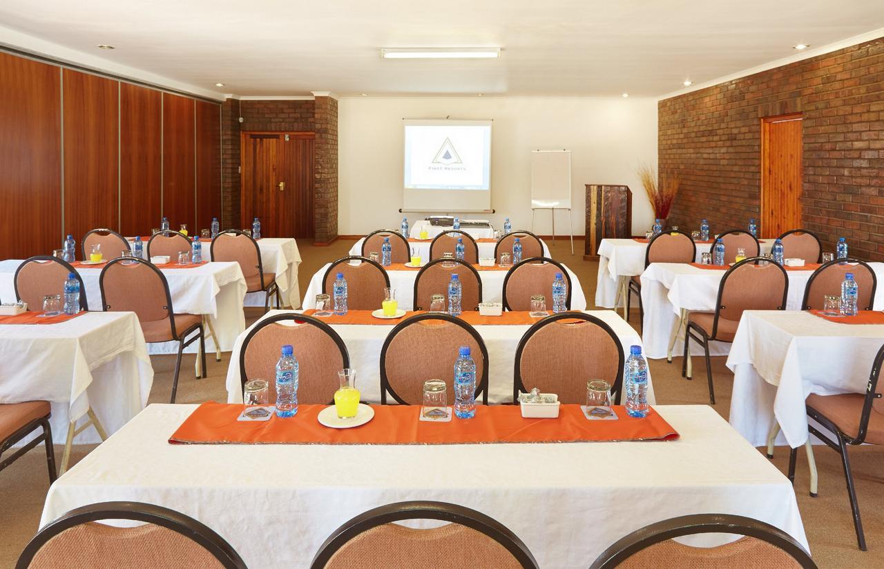 First Group Qwantani Hotel Harrismith Ngoại thất bức ảnh